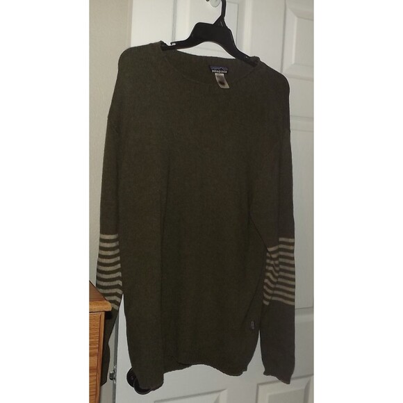 Patagonia  Mens XL Lambswool Wool Blend Sweater Green Striped Sleeves - Picture 1 of 4